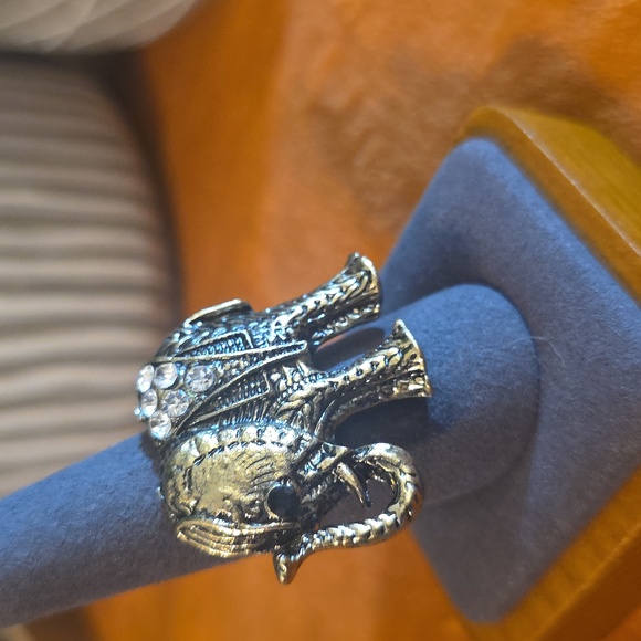 VINTAGE Gold Elephant RING - Picture 4 of 5